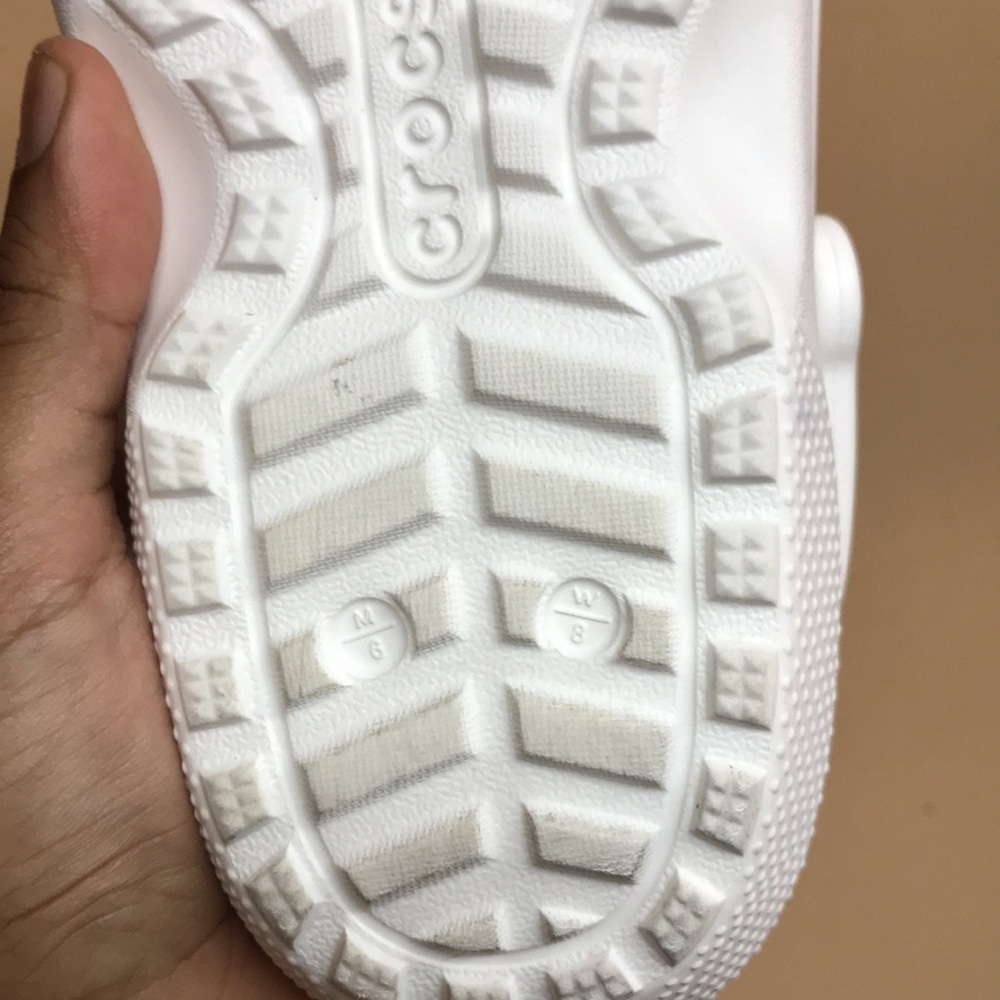 Crocs Classic White Faux Fur Interior - Picture 17 of 17